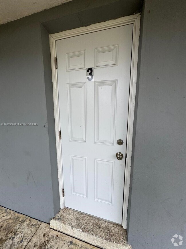 Building Photo - 151 NW 164th St Unit 3 Rental