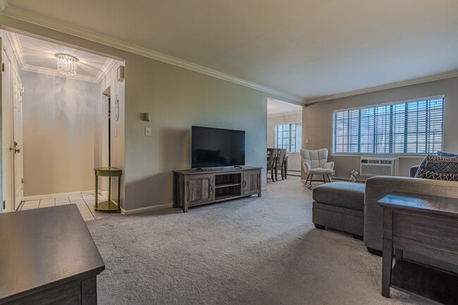 Photo - 19E Kensington Rd Unit E