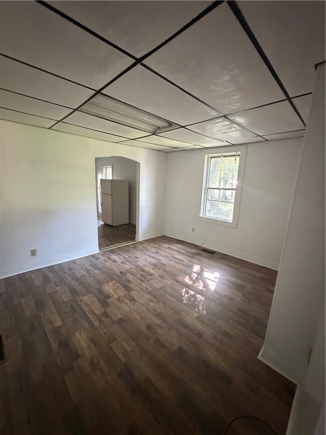 307 W Fourth St