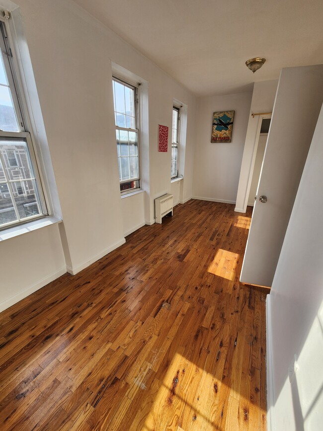 565 Nostrand Ave Unit 2F