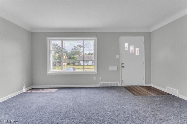 Photo - 18907 Harlan Dr