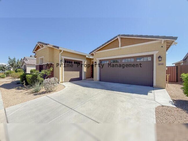 2041 W Sierra Sunset Trail