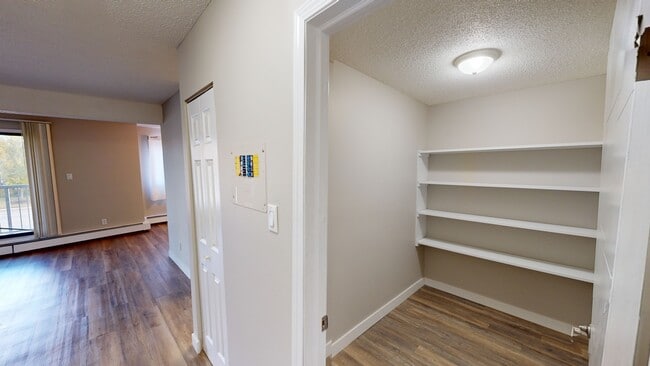 Photo - 10201-10108 108 Ave Unit 302