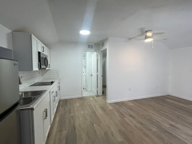 875 S Lake Shore Way Unit Garage