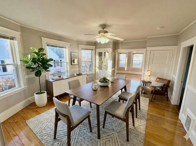 Building Photo - 34 Saunders St Unit 1