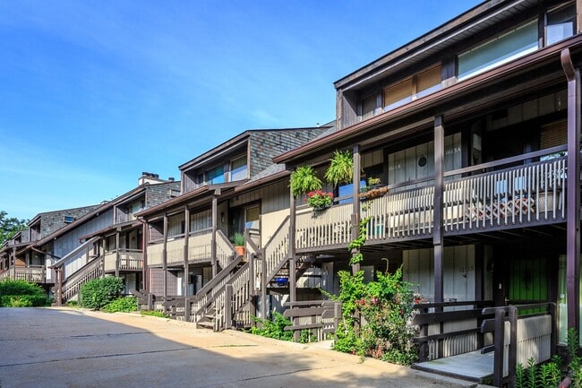 Merriman Valley Apartments & Townhomes