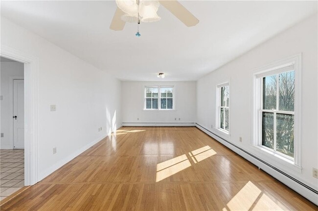 Photo - 686 Hope St Unit 3