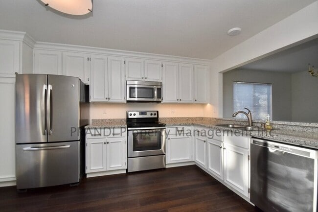 Photo - 920 Arlene Way