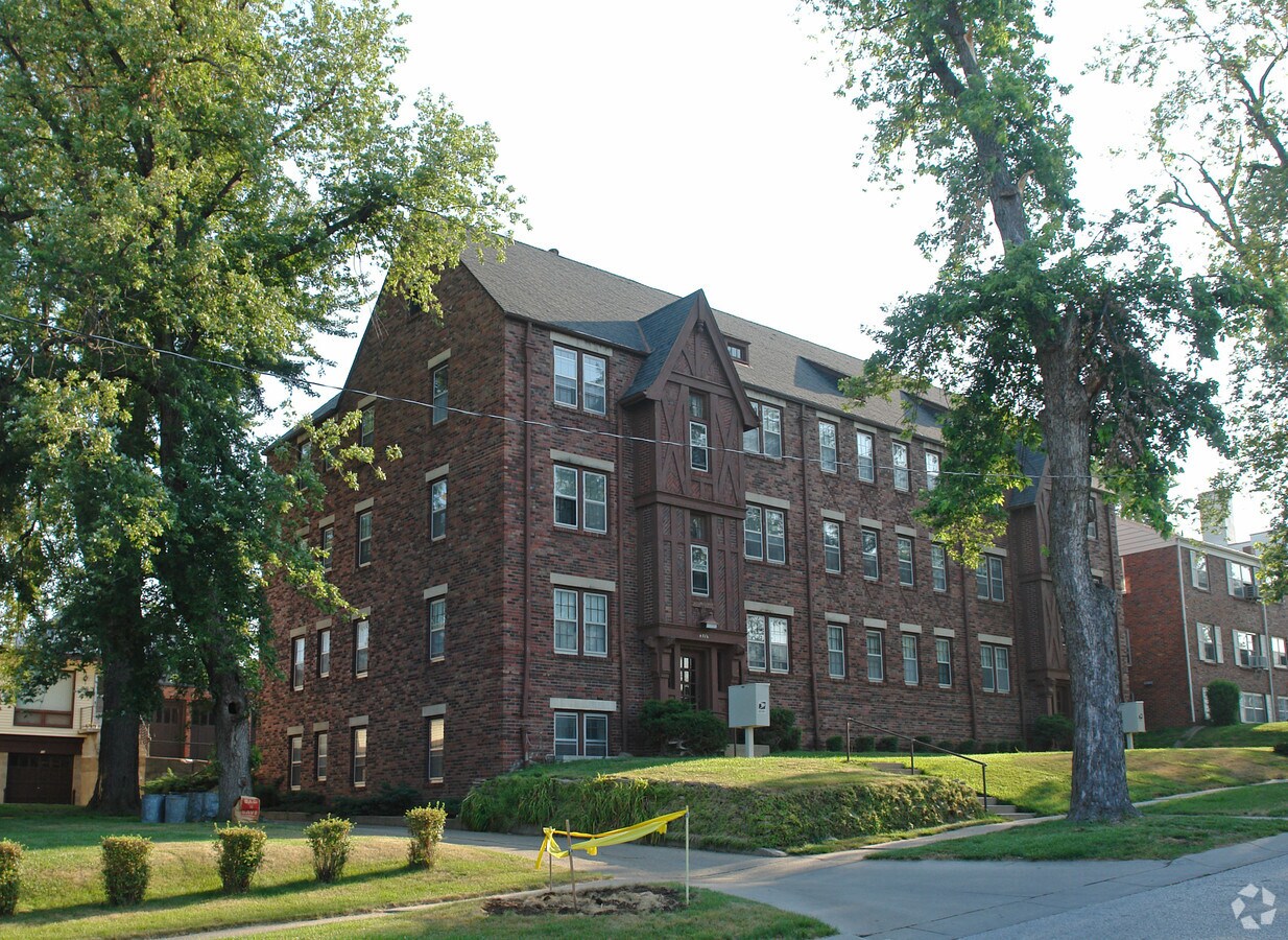 Photo - 4914-4918 Capitol Ave