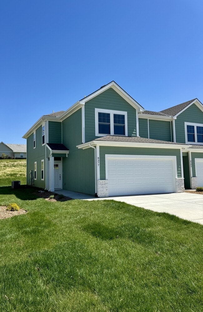 Building Photo - 8377 Valley Spring Dr Unit 1