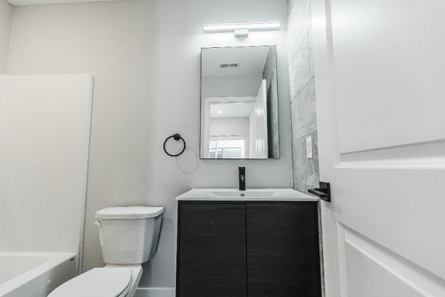 Photo - 3519 Haverford Ave Unit 604