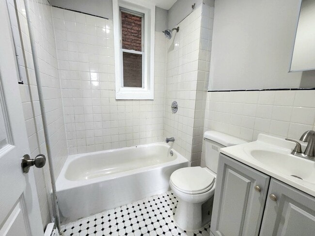 Photo - 367 Morris Ave Unit 2