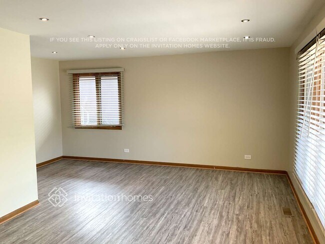 Photo - 15515 Long Ave