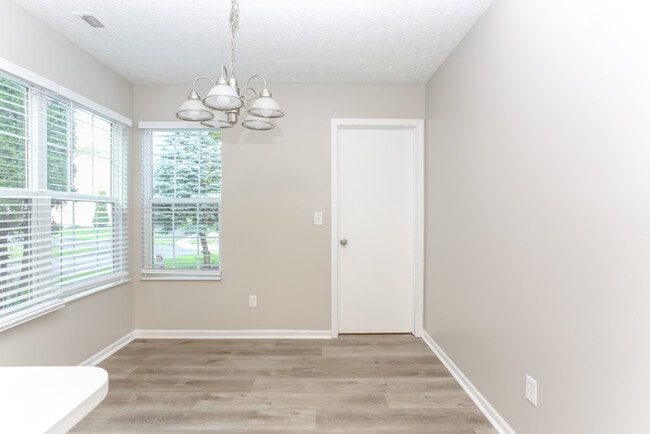 Photo - 2167 Ripple Rd