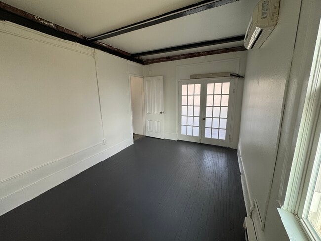 Photo - 608 S 24th St