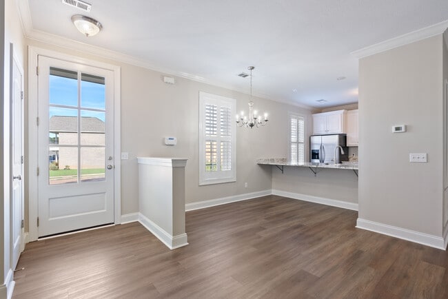 Photo - 728 Southpointe Commons Loop