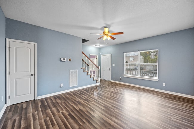 Photo - 815 E 30th St