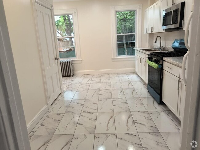 Building Photo - 69 N Saddle River Rd Unit APT #1