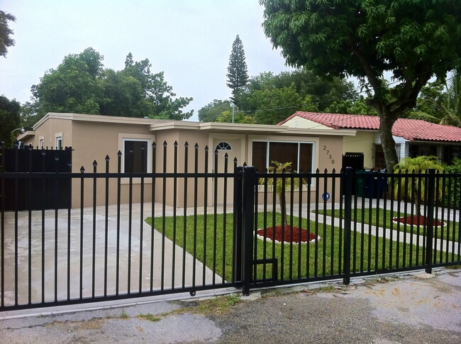 Front - 2730 NW 170th St