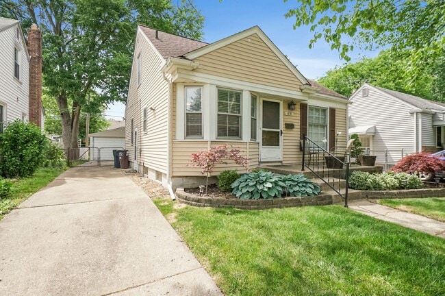 Photo - Charming 3-Bedroom Home with Finished Basement in Royal Oak