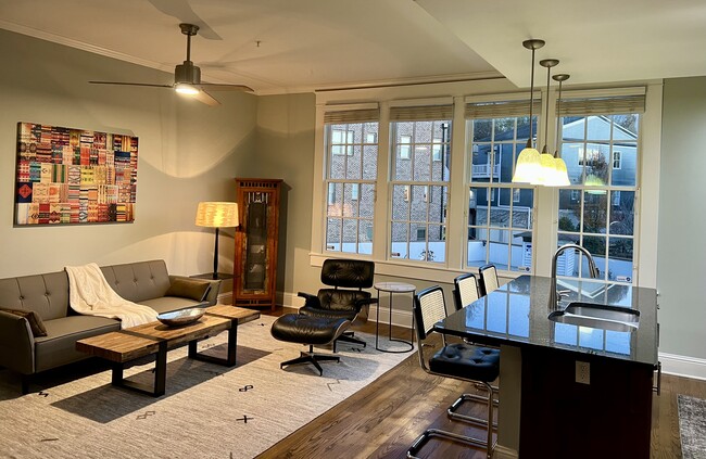 Building Photo - 943 N Ormewood Park Dr SE Unit 203