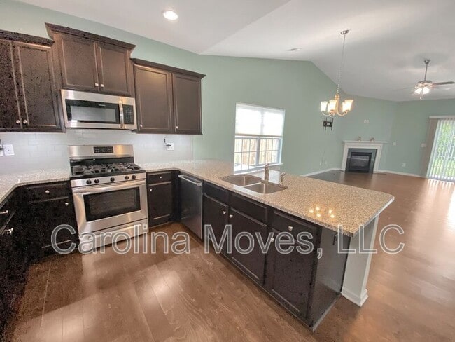 Photo - 200 Hartwood Lake Ln