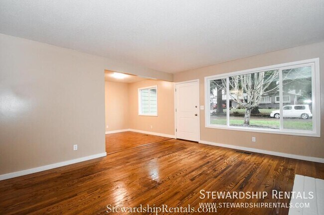 Photo - 11109 SE 52nd Ave