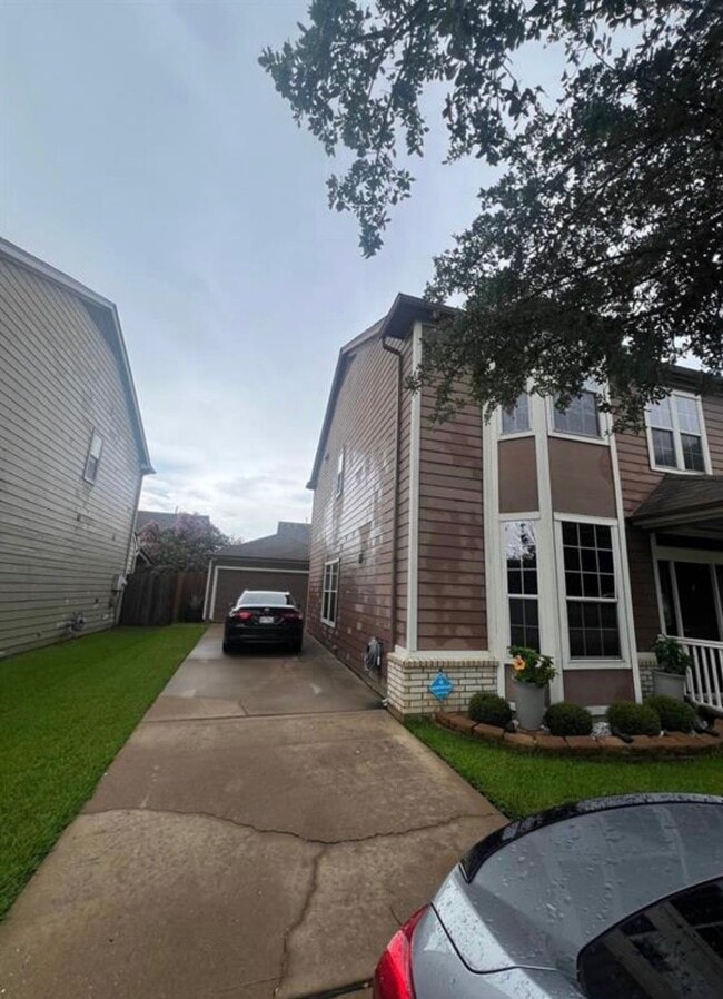 Photo - 18710 Sandelford Dr