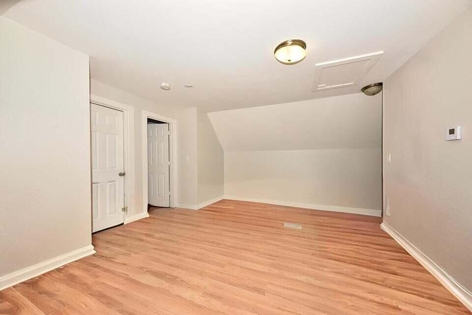 Photo - 2166 S 6th St