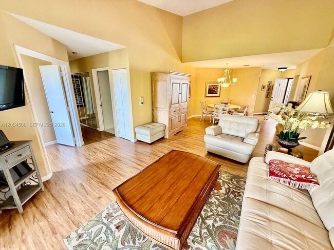 Building Photo - 5155 Europa Dr