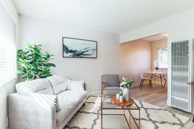 Photo - Niles Station