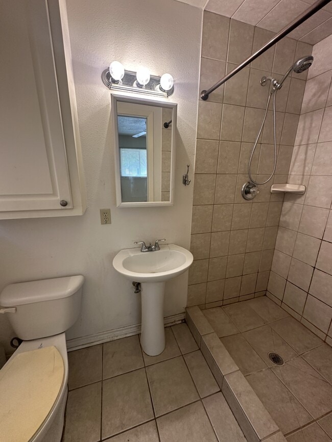 Photo - 1206 Tom Dee St