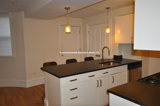 Photo - 656 Massachusetts Ave Unidad 1