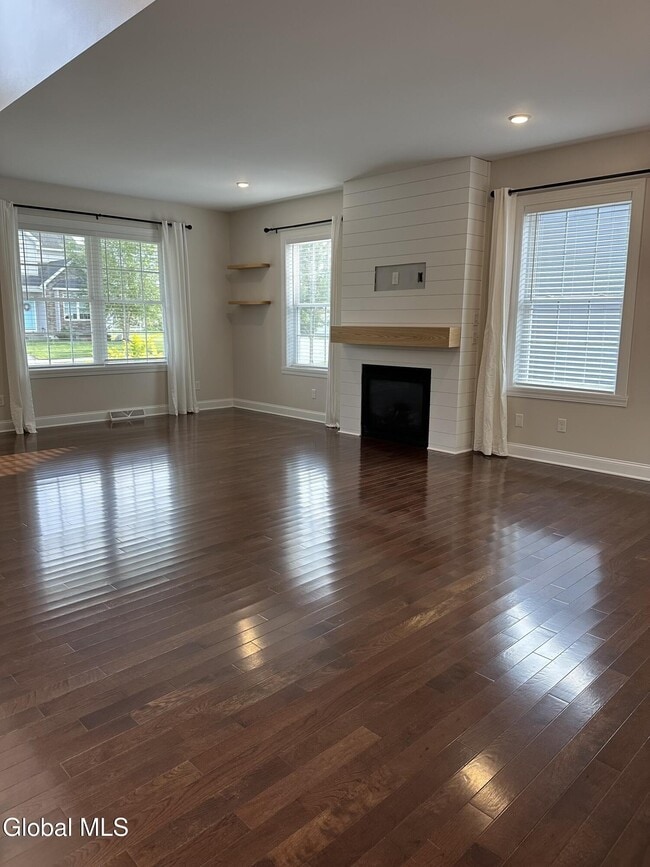 Photo - 10 Cypress St
