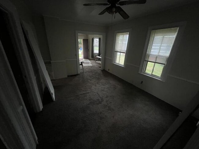 Photo - 283 Frost Ave