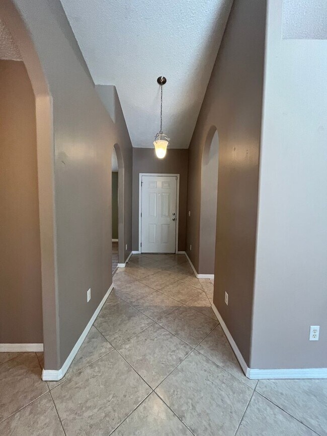 Photo - Beautiful Fenced in Yard on a cul-de-sac!!!