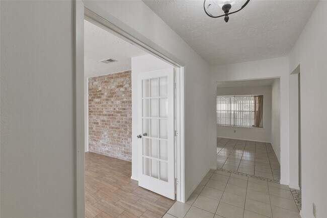 Photo - 4203 Sloangate Dr