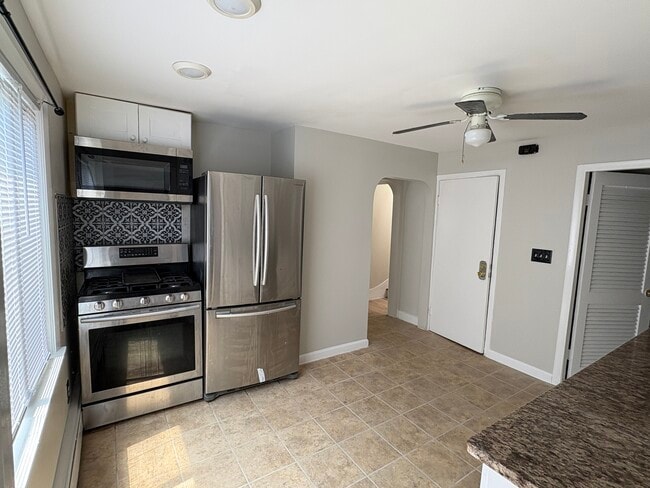 Photo - 110 Sciarappa St Unit 2