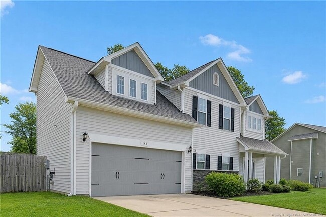 Photo - 143 Ledgebrook Ln