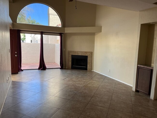 Photo - Location, Location! Beautiful 3BEDROOM/ 2BATH Townhome!