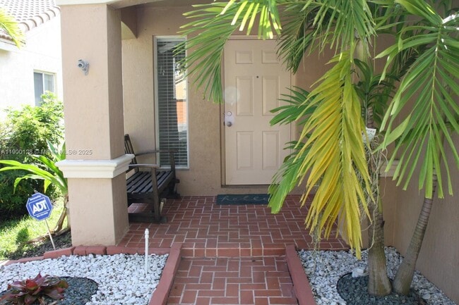 Photo - 1084 Golden Cane Dr
