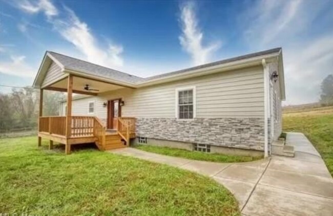 Photo - 1635 Shadyside Rd