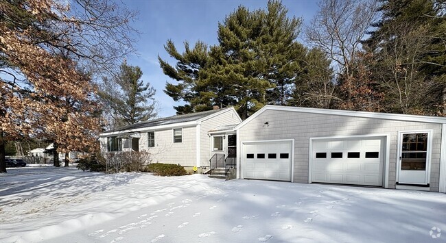 Building Photo - 4 Easement Rd Rental