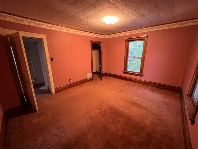 Photo - 380 S Chestnut St