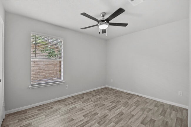 Building Photo - 12803 Rockford Dr