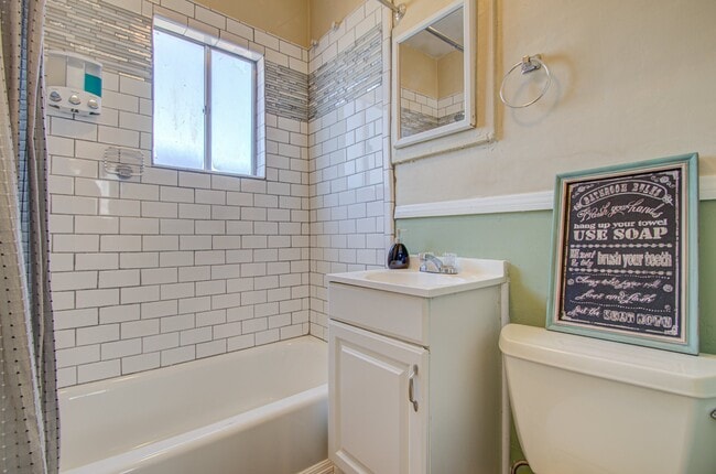 Photo - 326 N 12th St