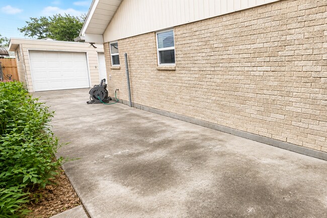 Photo - 10125 Stacy Ct