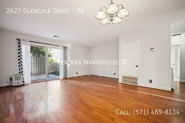 Building Photo - 2627 Glengyle Dr