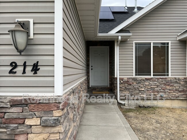Photo - 214 Brookwood Dr