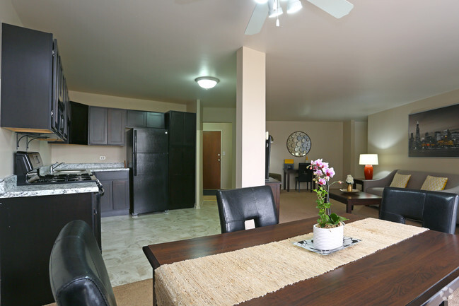 Interior Photo - The Reserve on Washington Rental